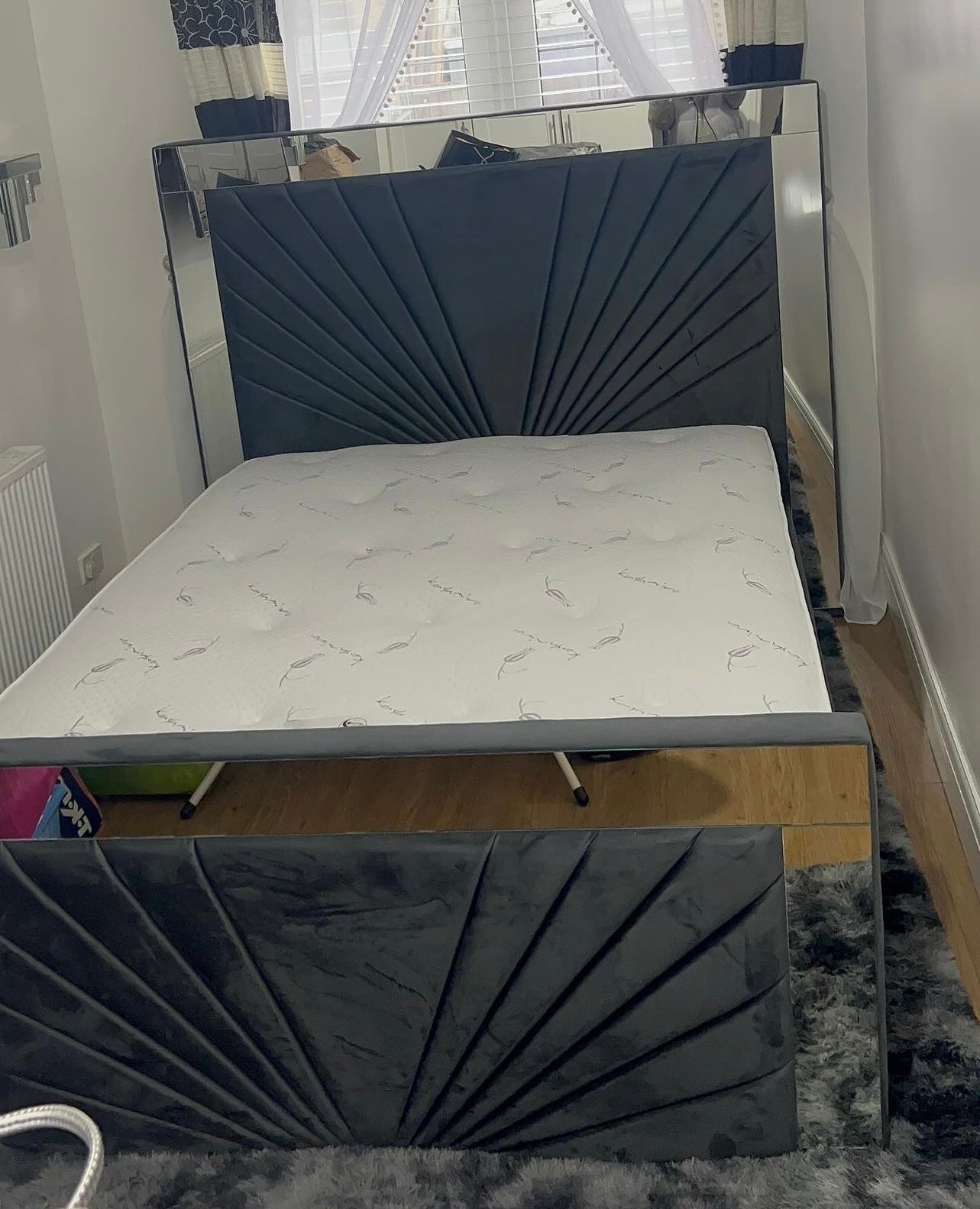 Jude Mirror Stripe Line bed Britainsleep